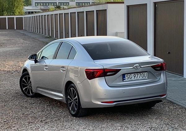 Toyota Avensis cena 59999 przebieg: 195123, rok produkcji 2018 z Będzin małe 277